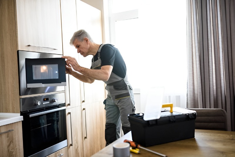 Ensuring Longevity with Built-in Microwave Repair in Encinitas, CA